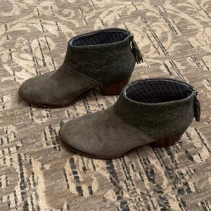 Size 6.5 Toms Leila Ankle Boots Booties - Green Suede and Herringbone.